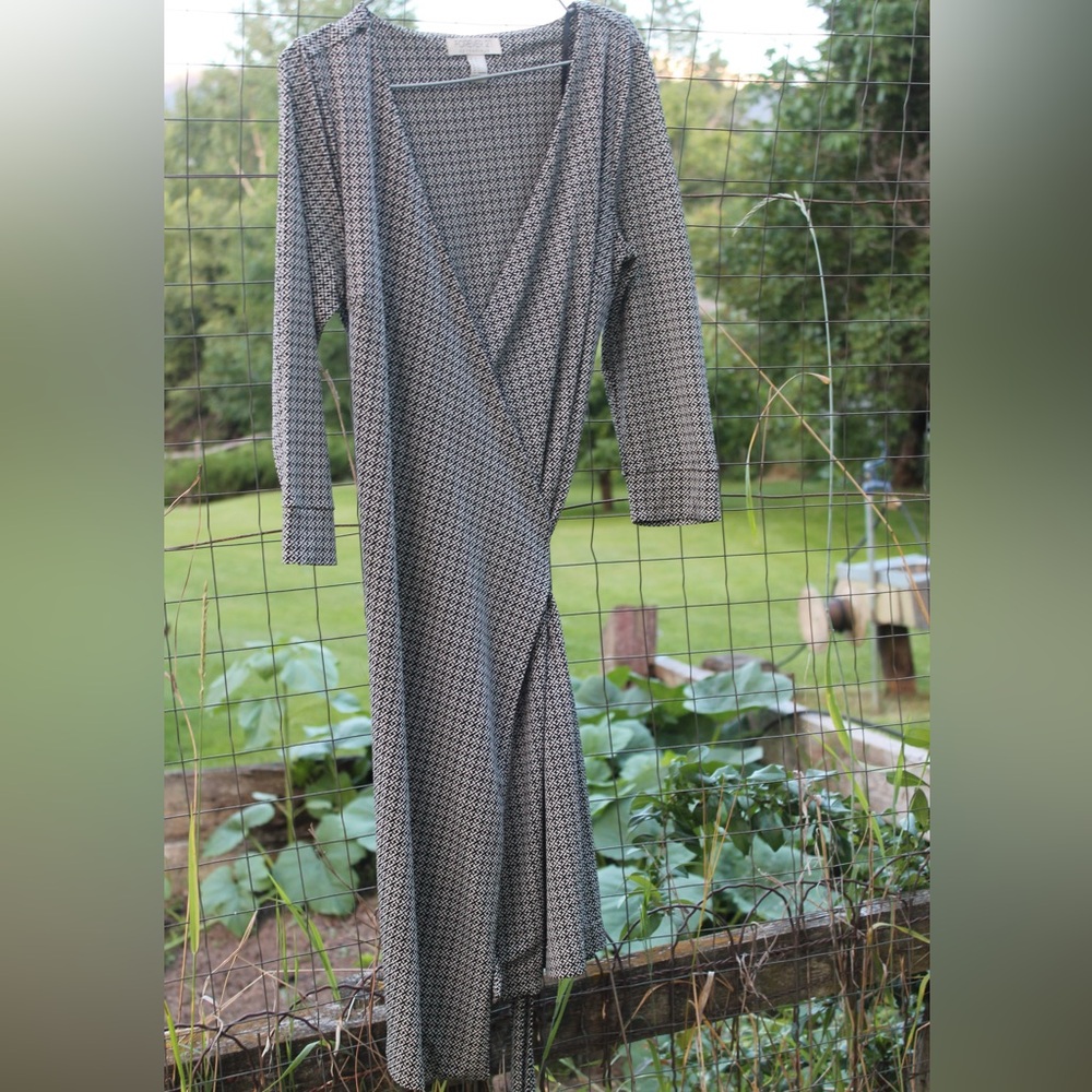 Forever 21 Essentials Wrap Dress
